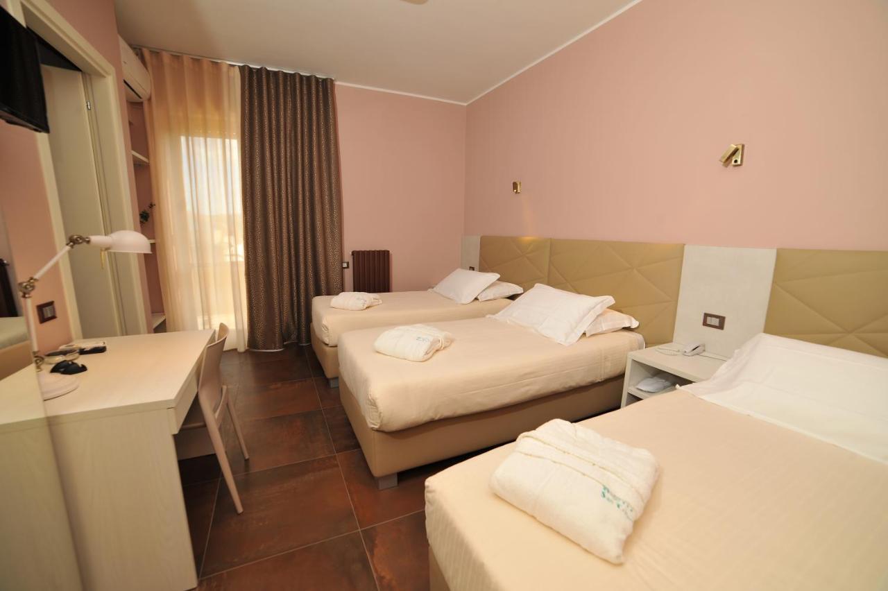 Hotel San Crispino Morrovalle Exteriér fotografie