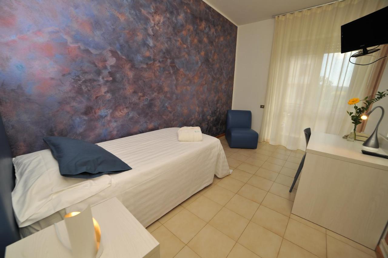 Hotel San Crispino Morrovalle Exteriér fotografie