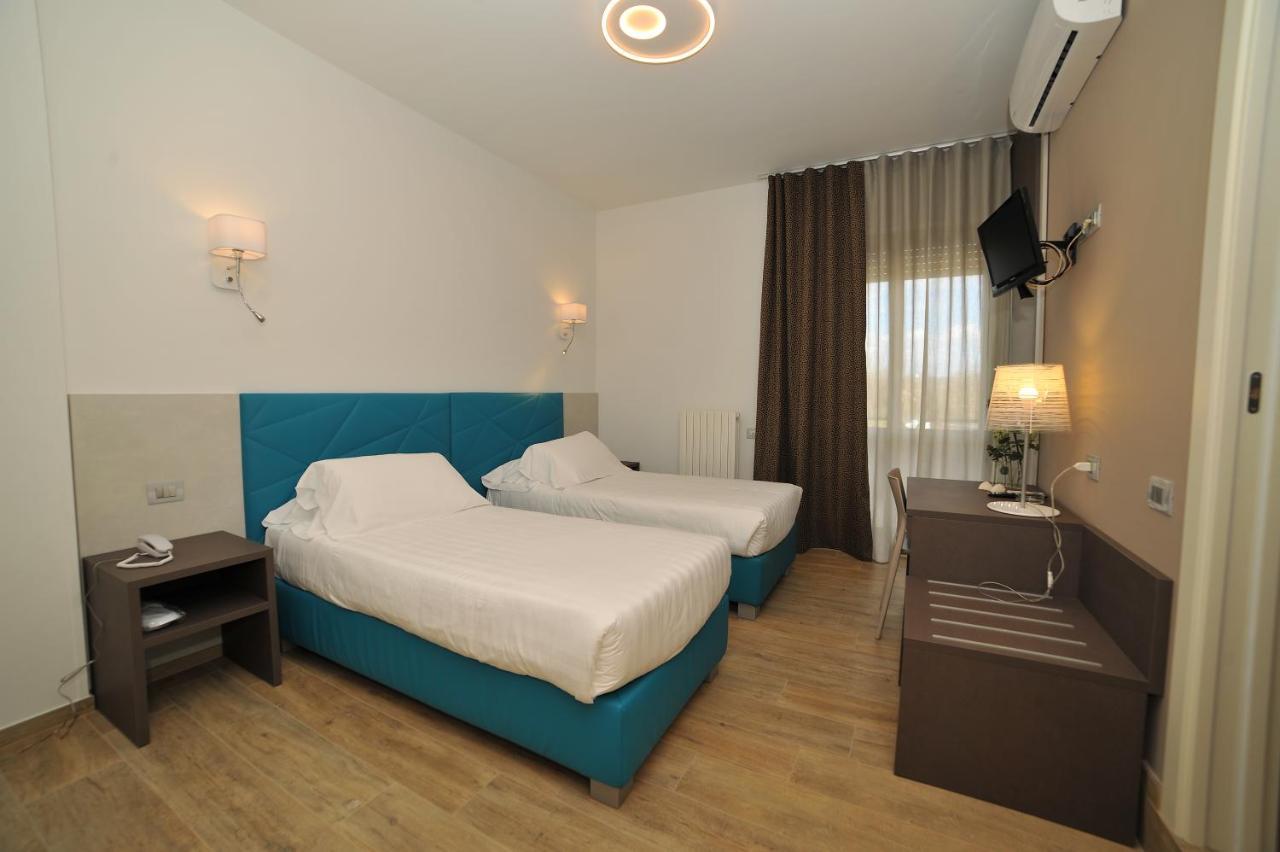 Hotel San Crispino Morrovalle Exteriér fotografie