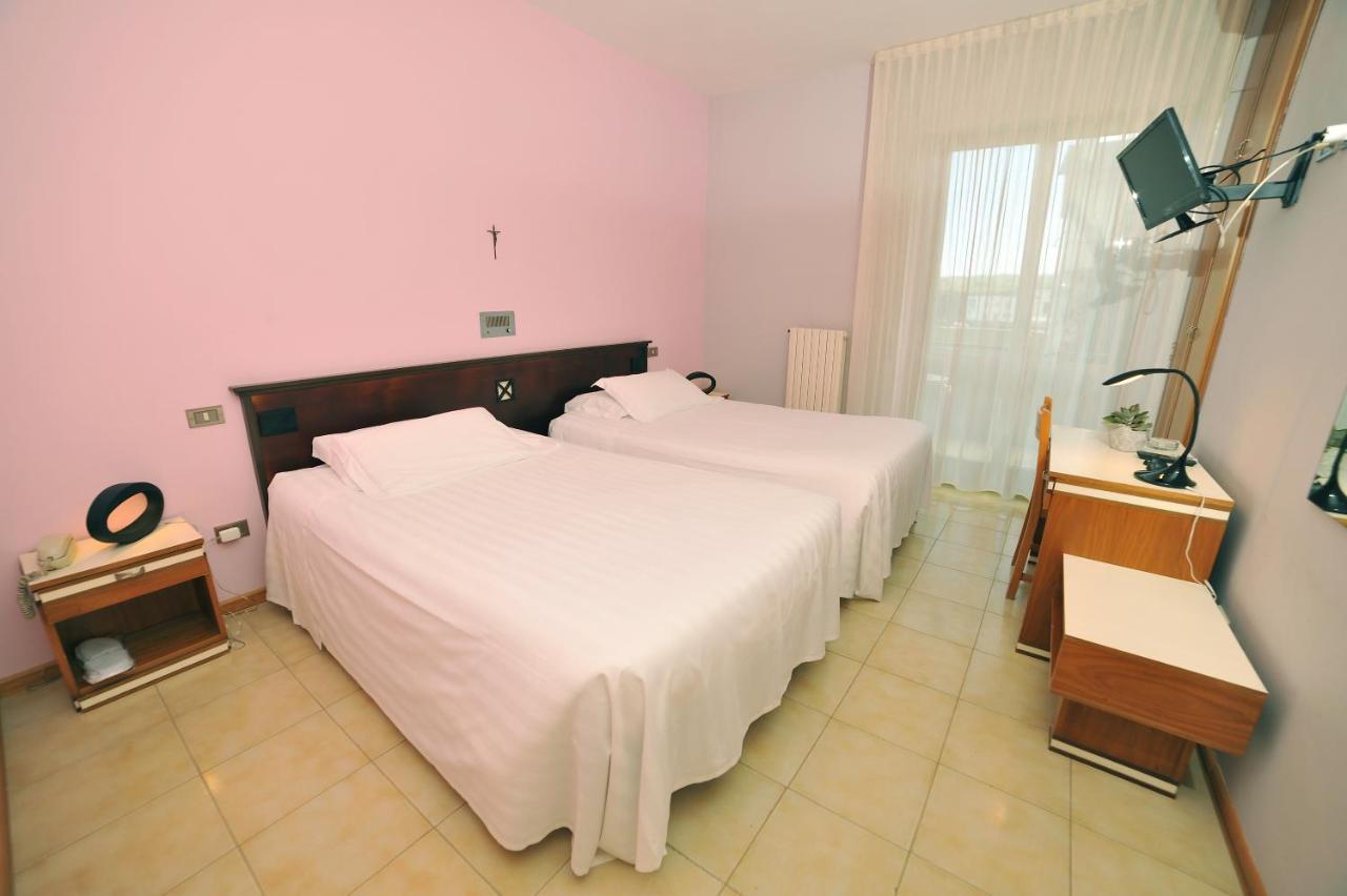 Hotel San Crispino Morrovalle Exteriér fotografie
