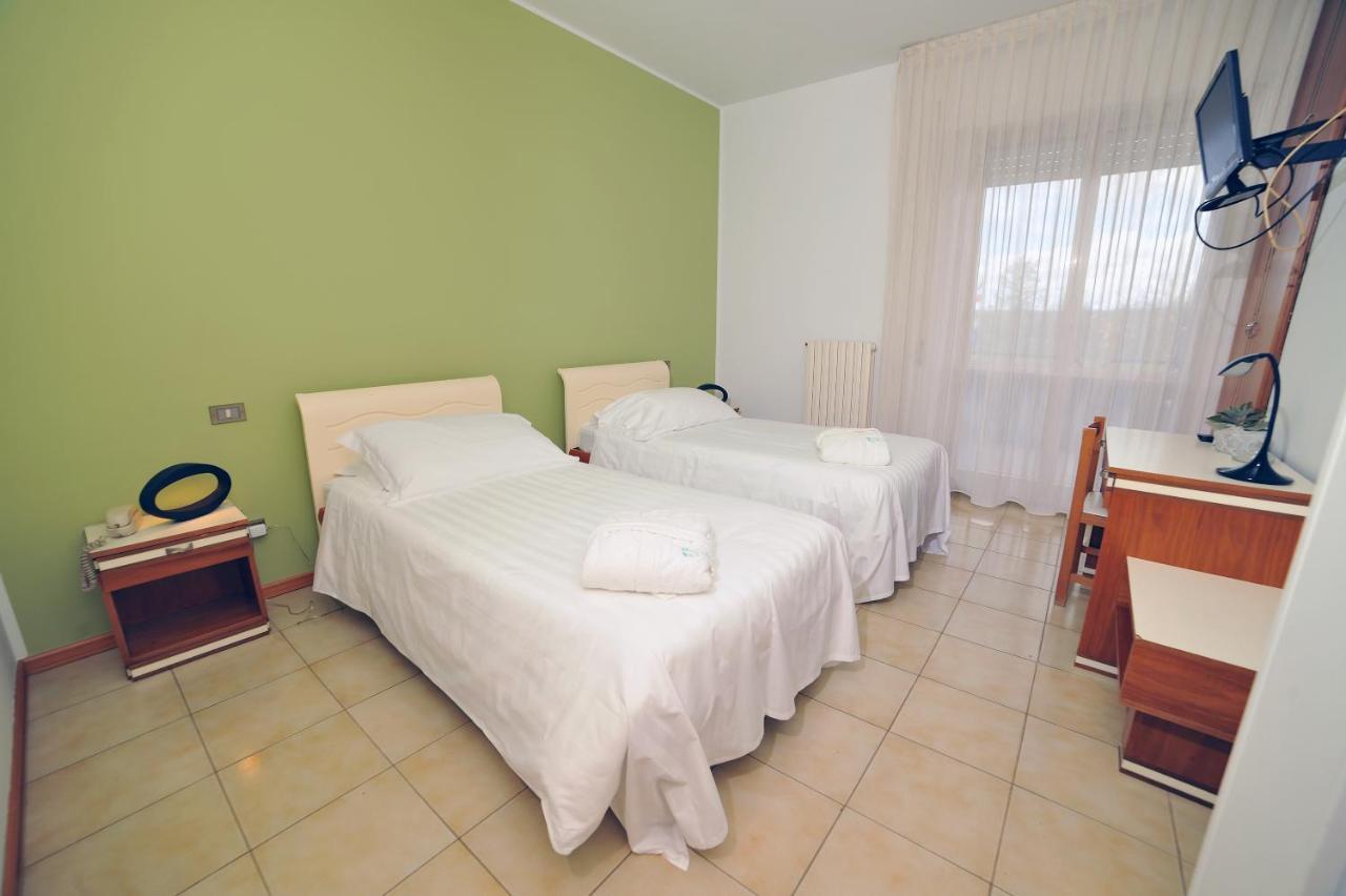 Hotel San Crispino Morrovalle Exteriér fotografie