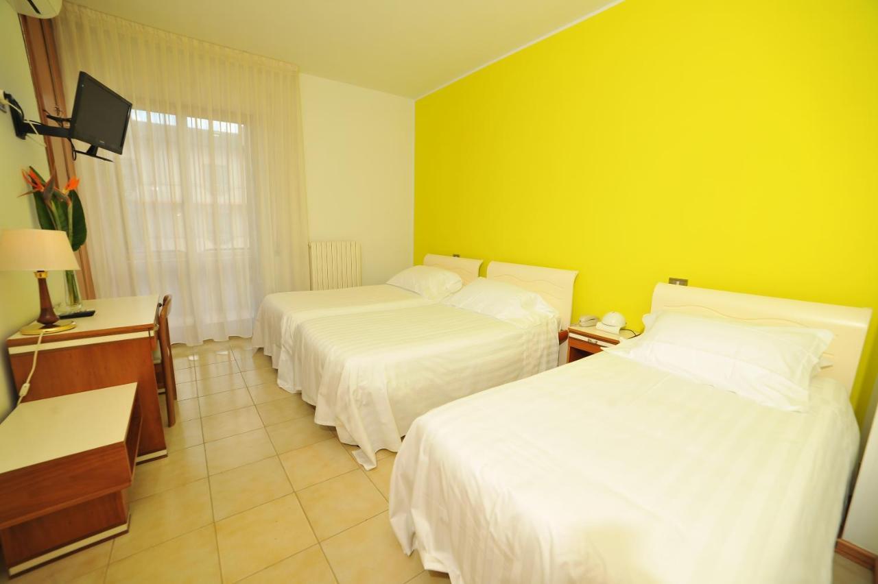 Hotel San Crispino Morrovalle Exteriér fotografie