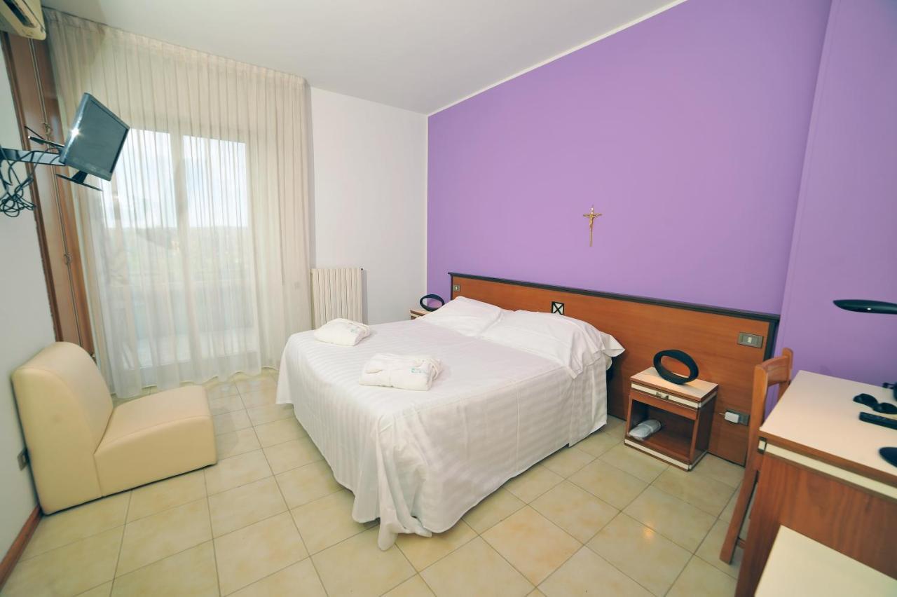 Hotel San Crispino Morrovalle Exteriér fotografie